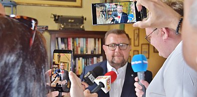 Miliony nie tylko na pałace