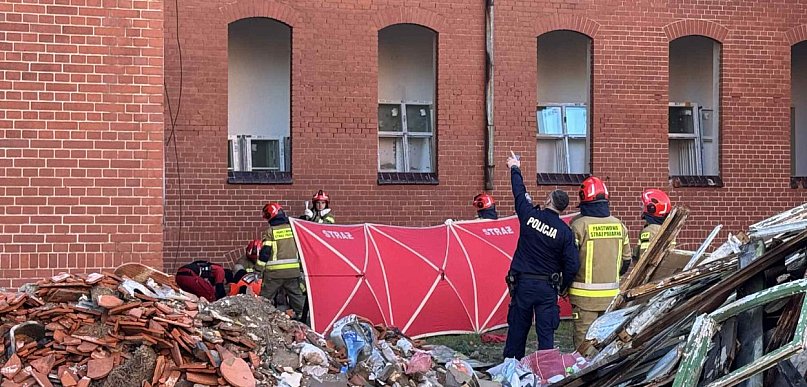 [AKTUALIZACJA] Wypadek na Włoskiej. Spadł z dużej wysokości…