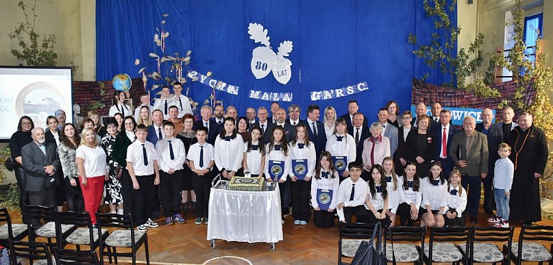 80 lat SP w Szybowicach. Szkoła z tradycją i sukcesami [FOTO/WIDEO]