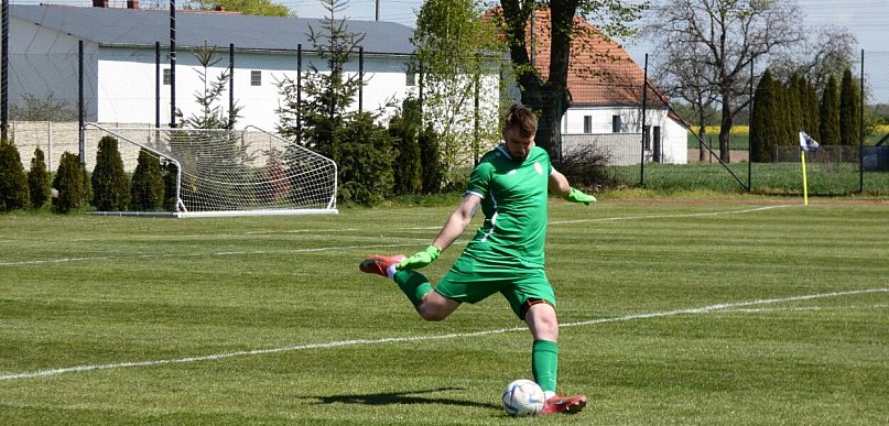 W halach i na stadionach (1-3 maja)