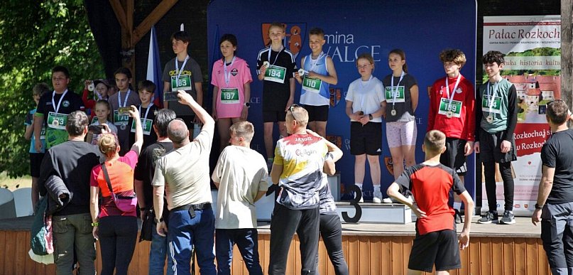 Polacy i Czesi biegali w pałacowym parku