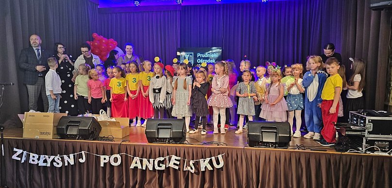 Przedszkolaki śpiewały po angielsku