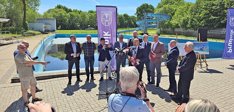 Zniszczony po powodzi basen będzie odbudowany, ale oczekiwania są większe