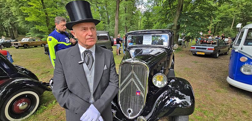 Zlot miłośników zabytkowej motoryzacji